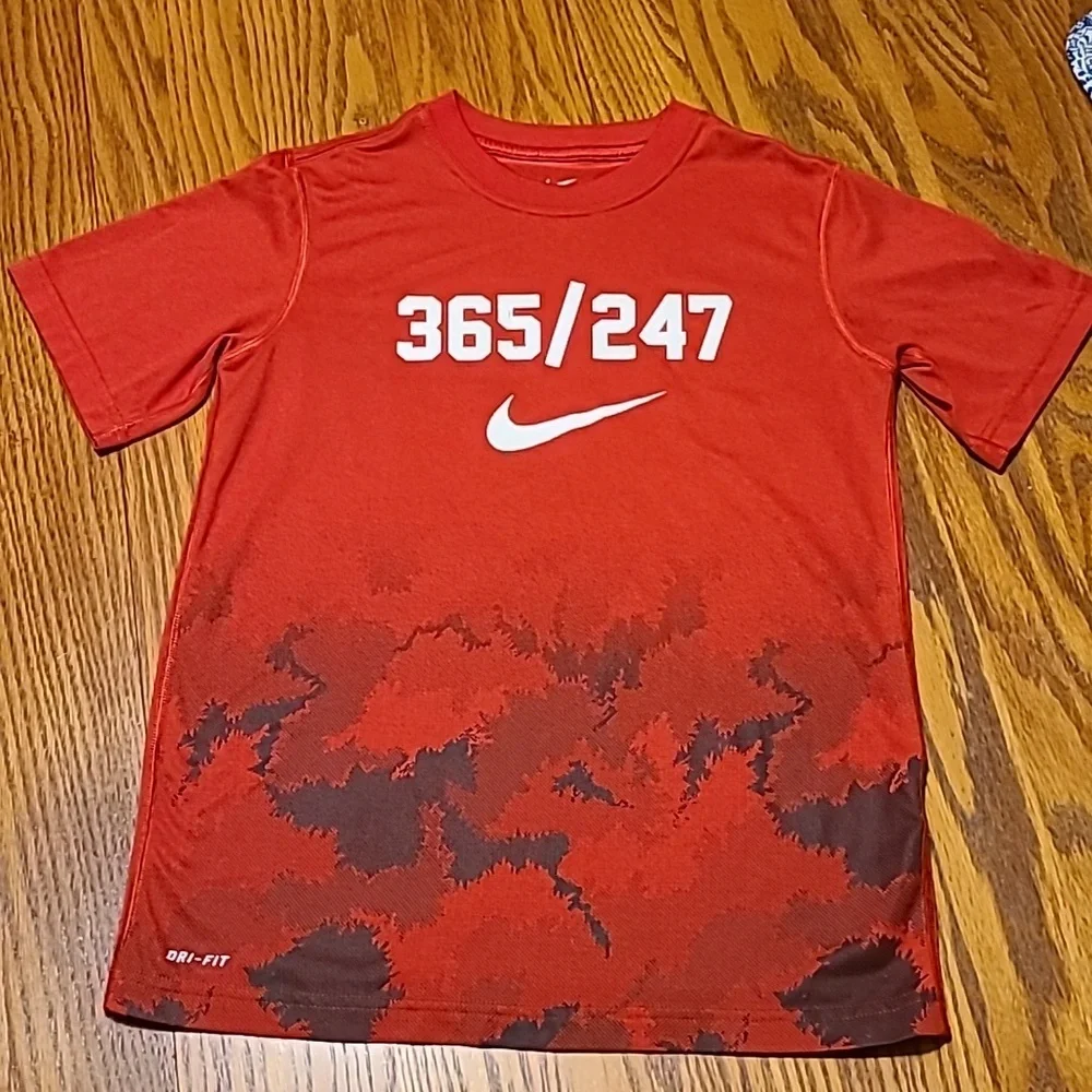Nike 365/347 Athletic Shirt - Boys Small - Picture 2 of 7